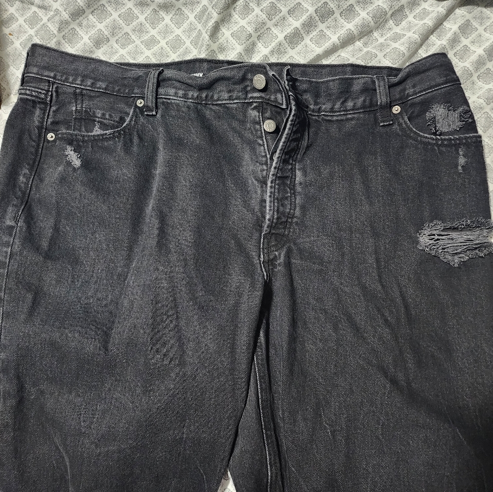 Old navey multi button jeans